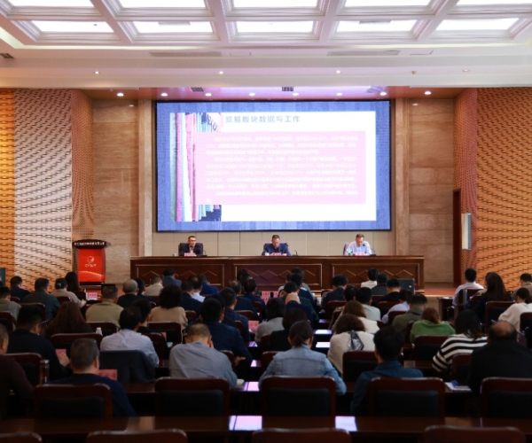 稳扎稳打，持续启发奋进； 思路创新，力求优质发展
